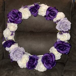 Elegant Purple and White Faux Floral Accent Wreath